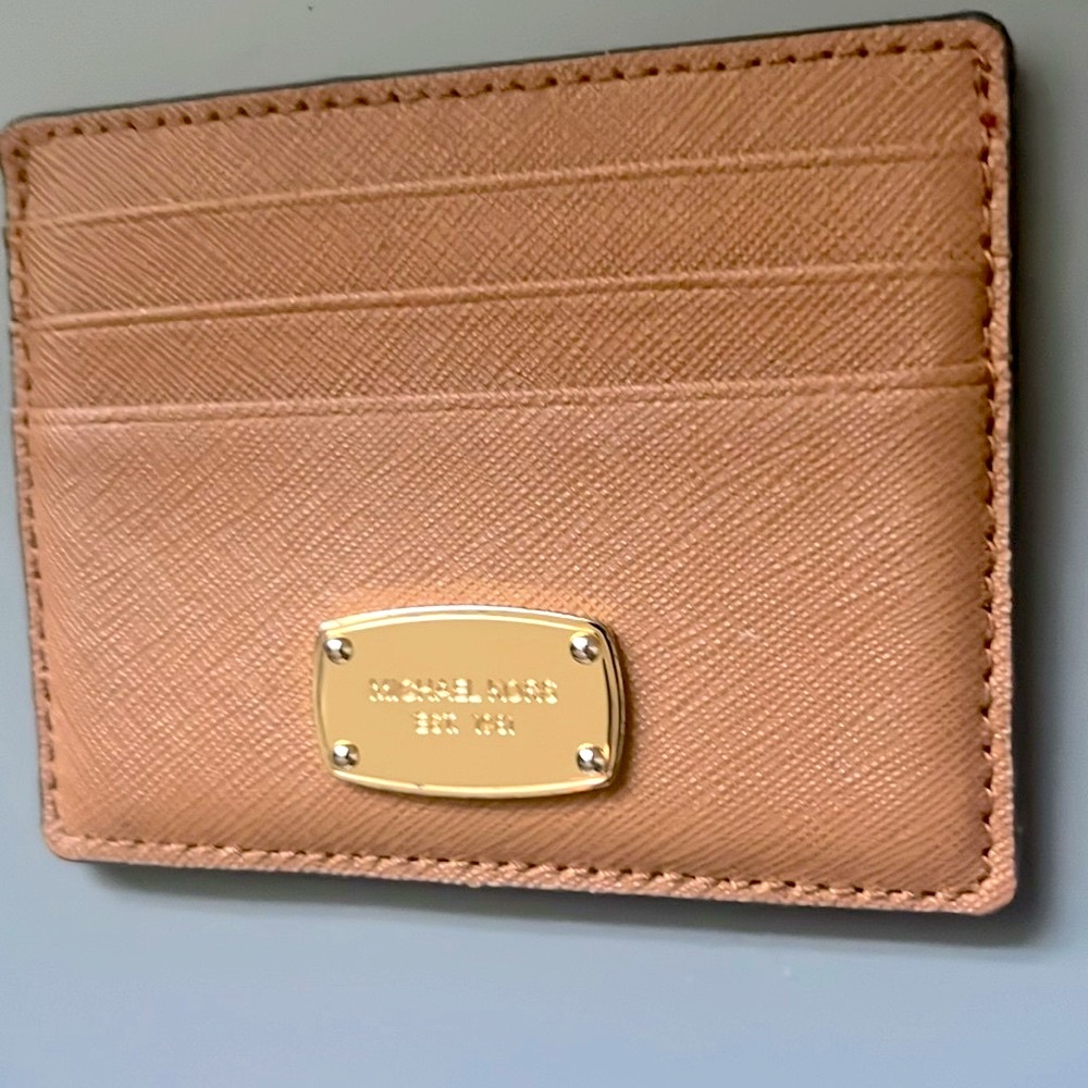 Michael Kors Card Case in TAN! Great condition, barely used!